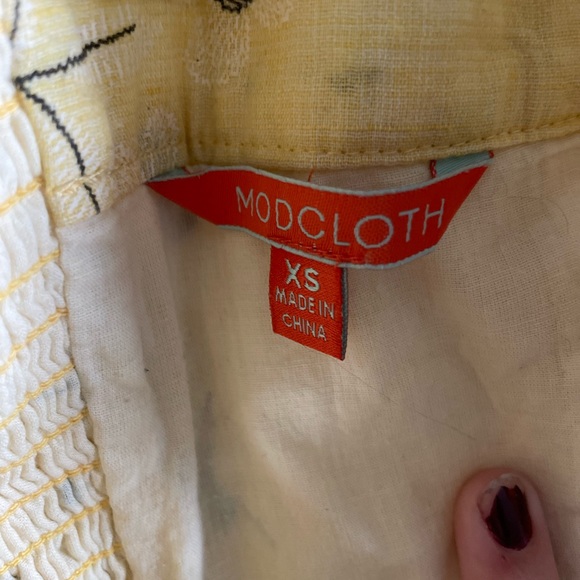 ModCloth Button Down Daisy Top - Picture 3 of 4